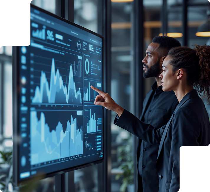 Profissional sorridente trabalhando